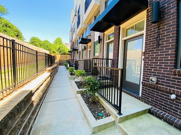 2nd image of 230 New St #1204