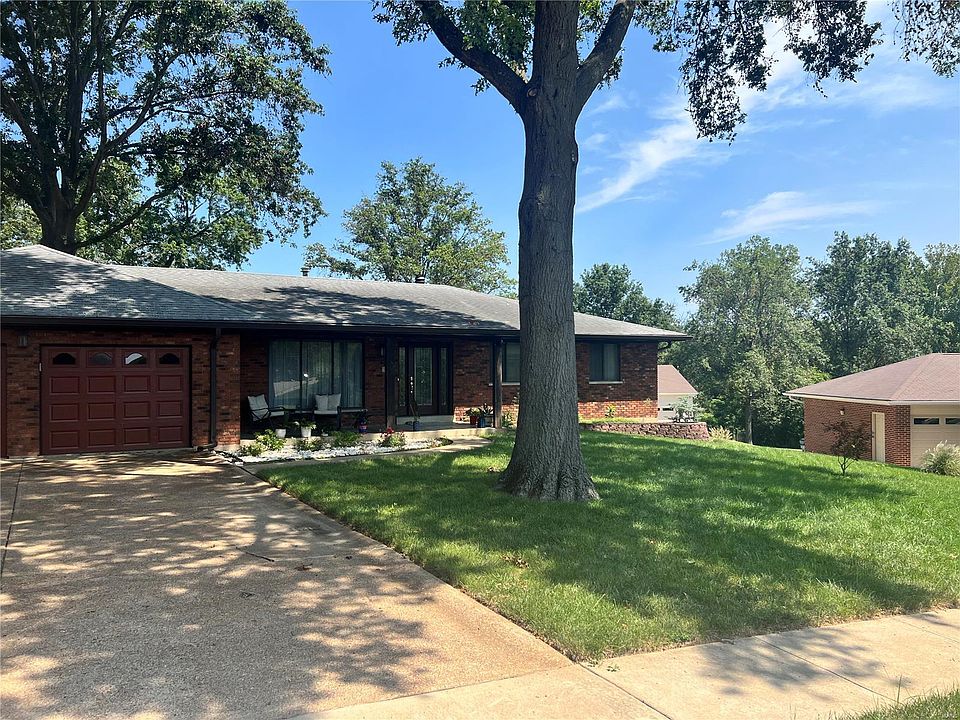 1st image of 3585 Barbagallo Dr