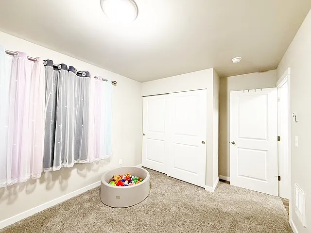 1261 NE Larson Blvd — Photo 26