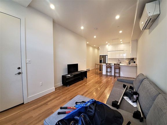 4th image of 28A Cedar St #1A