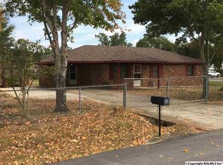 400 Lois St, Moulton, AL 35650