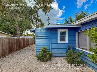 1827 Robinhood St, Sarasota, FL 34231