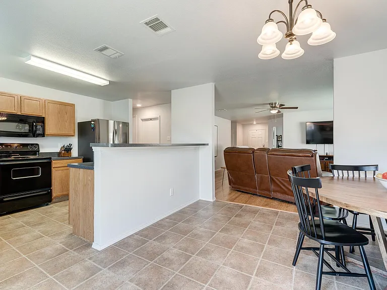 542 Del Mar Dr — Photo 12