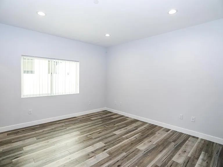 12610 Vanowen St — Photo 10
