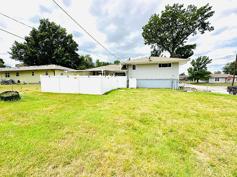 2801 Minnesota Ave — Photo 4