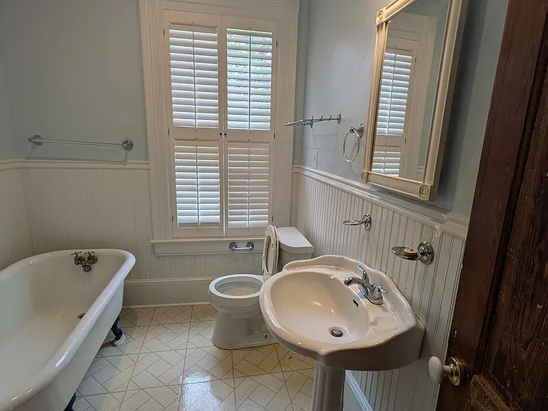 114 W Park Ave — Photo 16