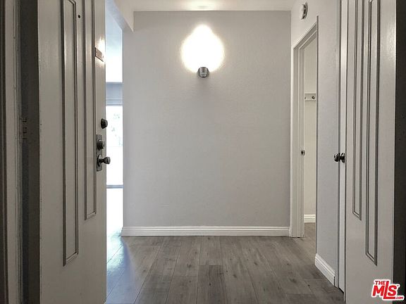 2nd image of 360 S Euclid Ave Unit 315