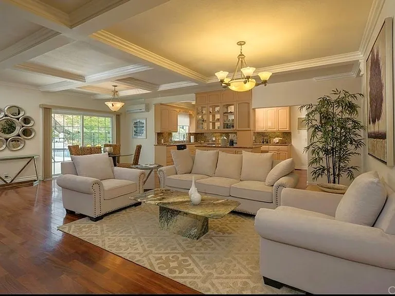 1509 Hollencrest Dr — Photo 9