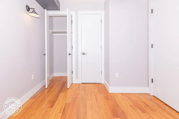 Rented by MySpaceNYC | media 62