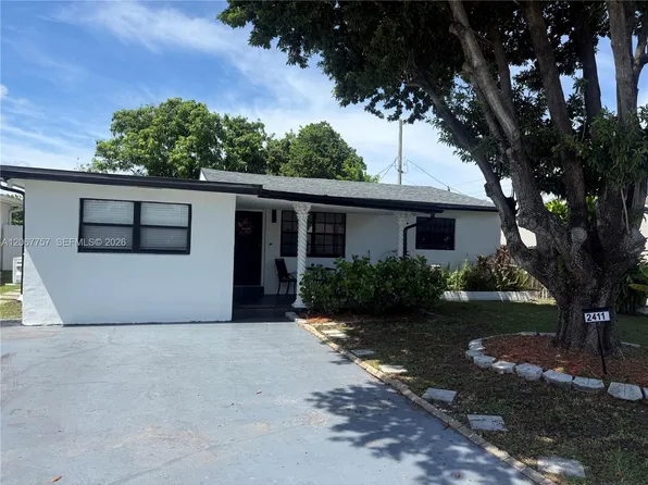 2411 Wiley St, Hollywood, FL 33020