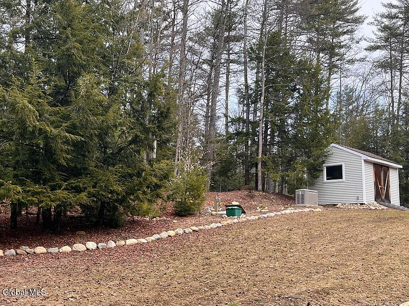 5th image of 41 Moffitt Road
