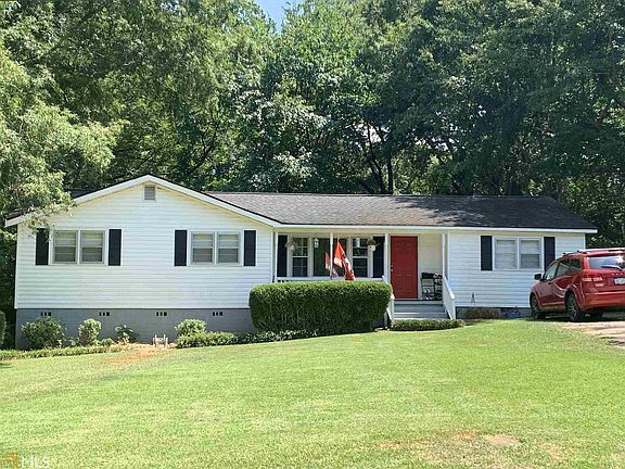 2nd image of 318 E Magnolia St