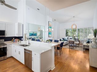 810 Breakaway Ln APT 203, Naples, FL 34108
