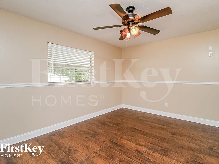 2720 Erin Rd — Photo 11