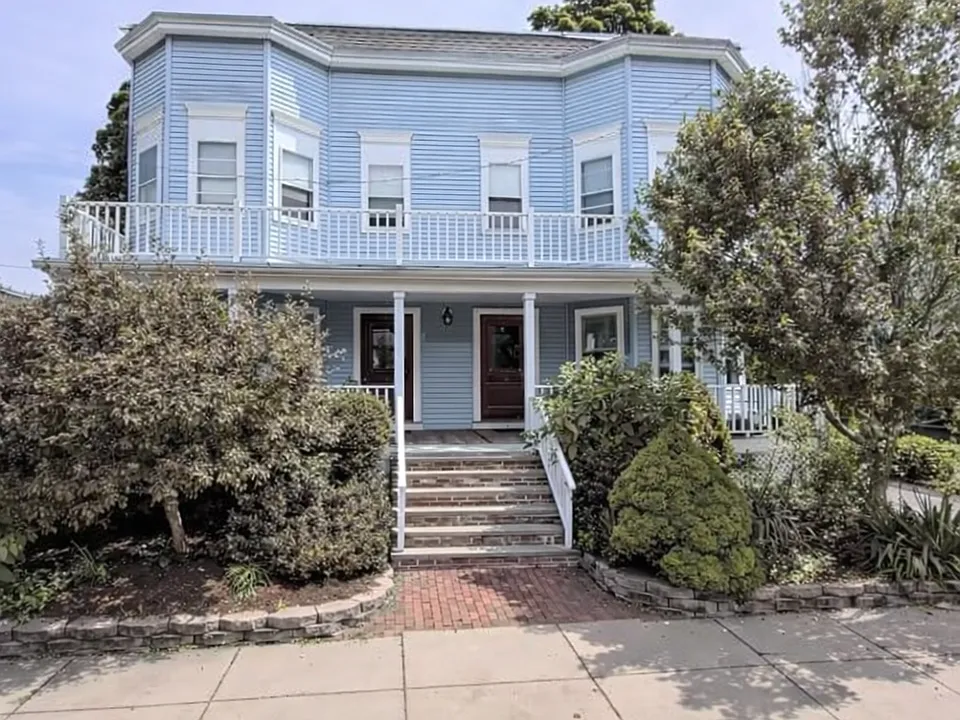 8 Summer St #2