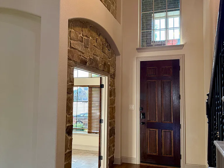 307 Nixon Dr — Photo 7