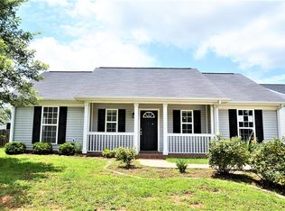 2417 Barkers Ridge Dr, Bessemer City, NC 28016