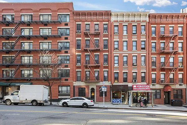 Rented by Cooper & Cooper Real Estate | media 14