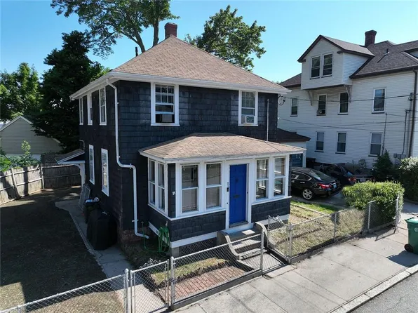 21 Avenue B, Woonsocket, RI 02895