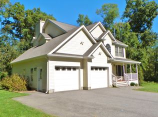 37 Vandewater Dr, Wappingers Falls, NY 12590