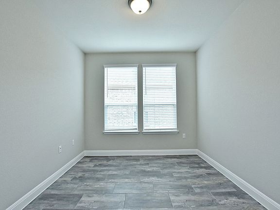 5th image of 209 Rockport St