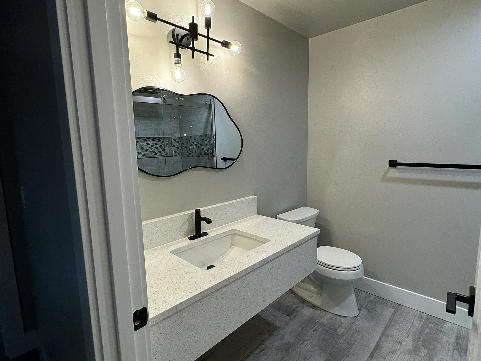 1003 Washington Ave — Photo 3