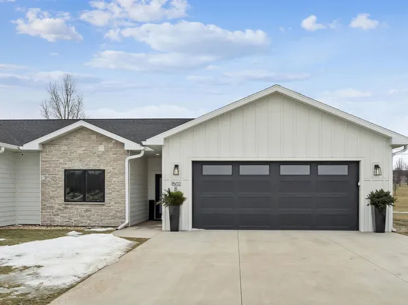 1502 Prairie Dr #B, Grundy Center, IA 50638