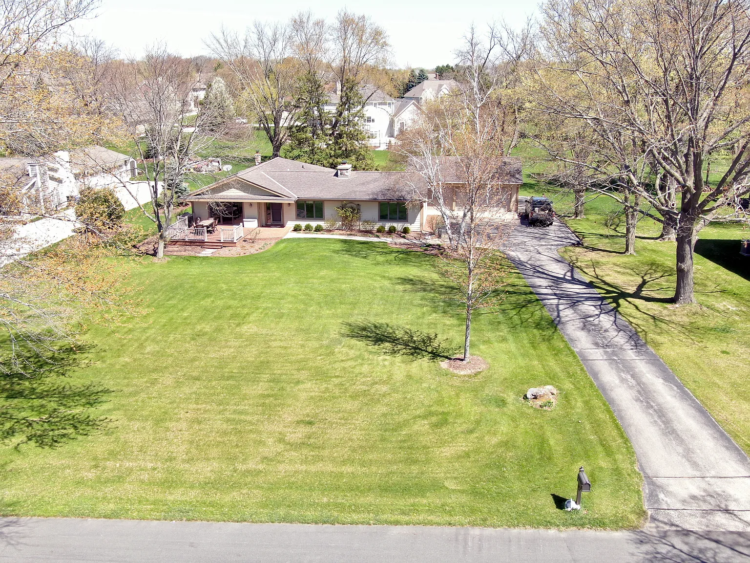 4 bed, 2.5 bath, 2100 sqft, $4,995 — Photo 2