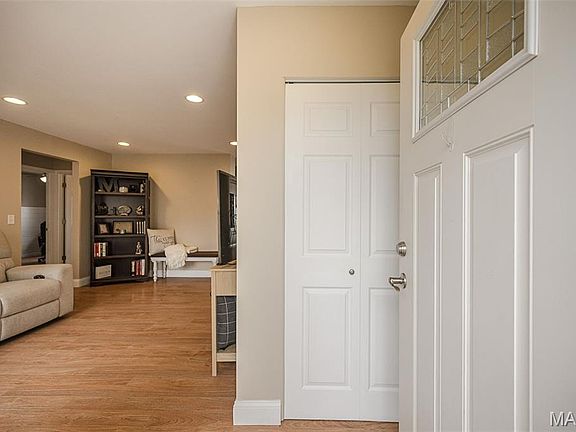 4th image of 1226 Kings Trail Ln