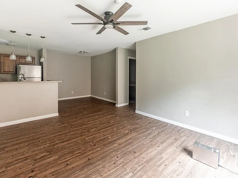 2404 Sycamore Ave #B2 — Photo 13