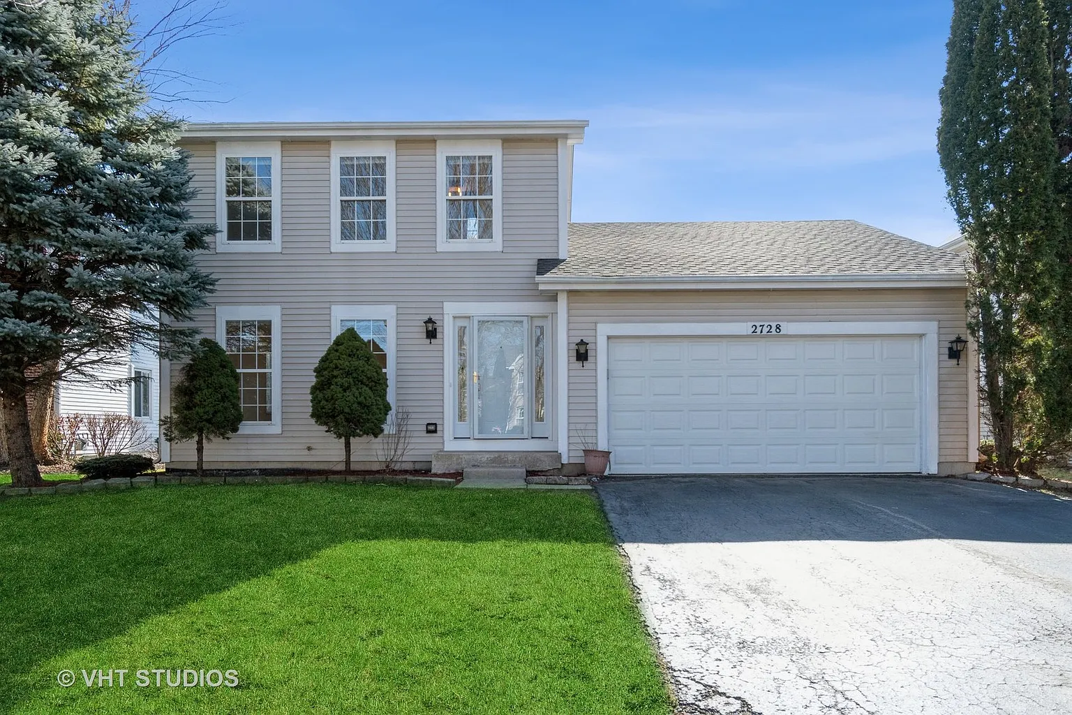 2728 Bluewater Cir photo 1