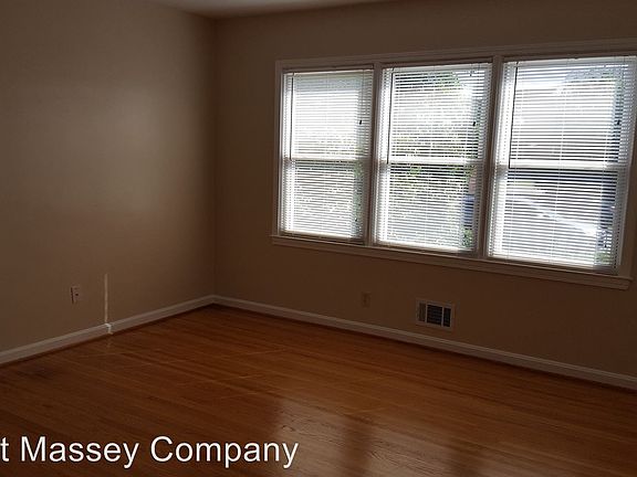 2nd image of 2904 Abigail Dr APT 1