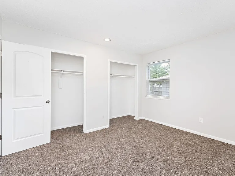 221 E Washington St #A — Photo 10