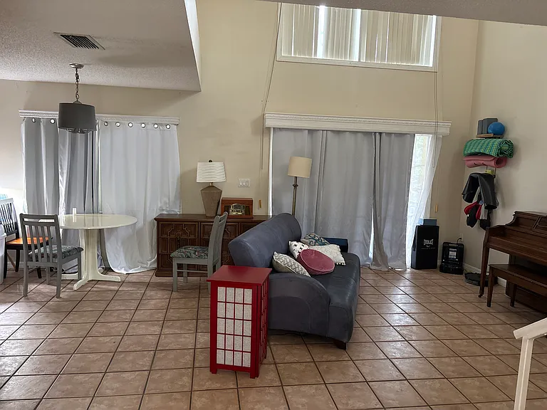 10198 Brandon Cir — Photo 7