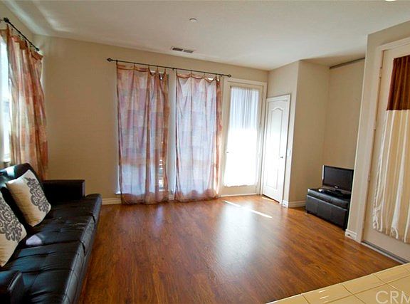 5th image of 5510 W 149th Pl Unit 9
