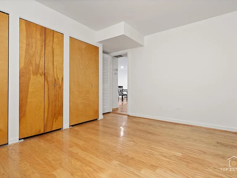 1812 S Dearborn St #10 — Photo 22