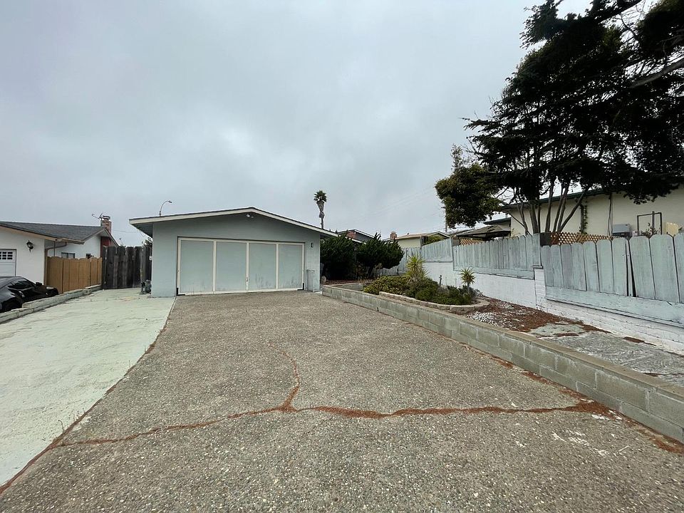 1st image of 4 Louvaine Ct