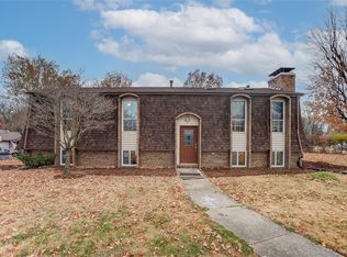 116 Berkshire Dr, Belleville, IL 62223