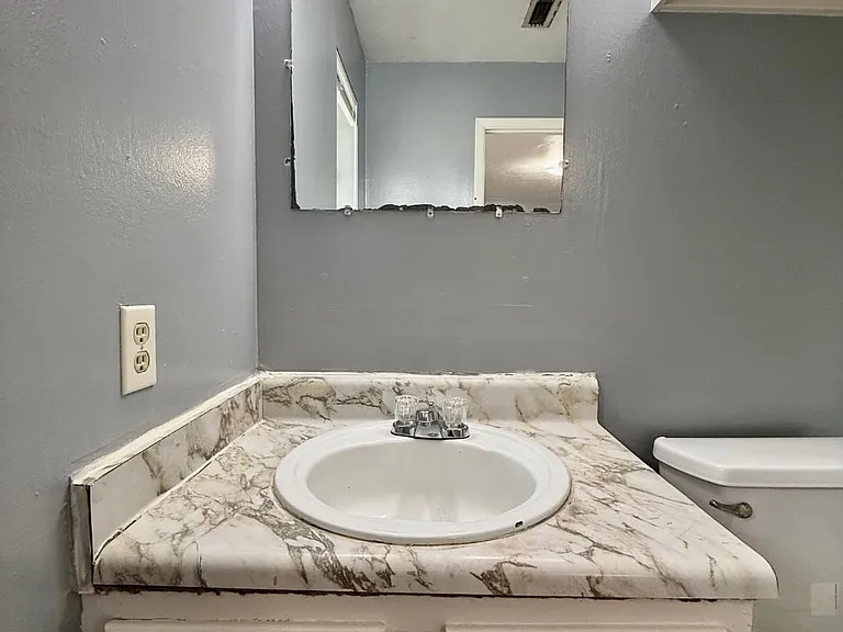 2937 Bernice St #2935 — Photo 7