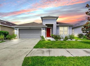 17523 Buckingham Garden Dr, Lithia, FL 33547