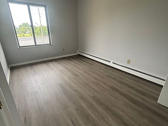 5th image of 15412 Maple Park Dr APT 23