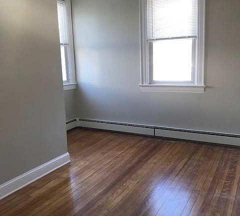 4th image of 20 Barwick St APT 2