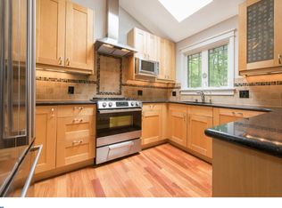 5 Canoe Brook Dr, Princeton Junction, NJ 08550