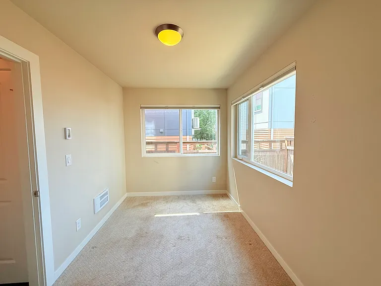3629 Courtland Pl S #C — Photo 14