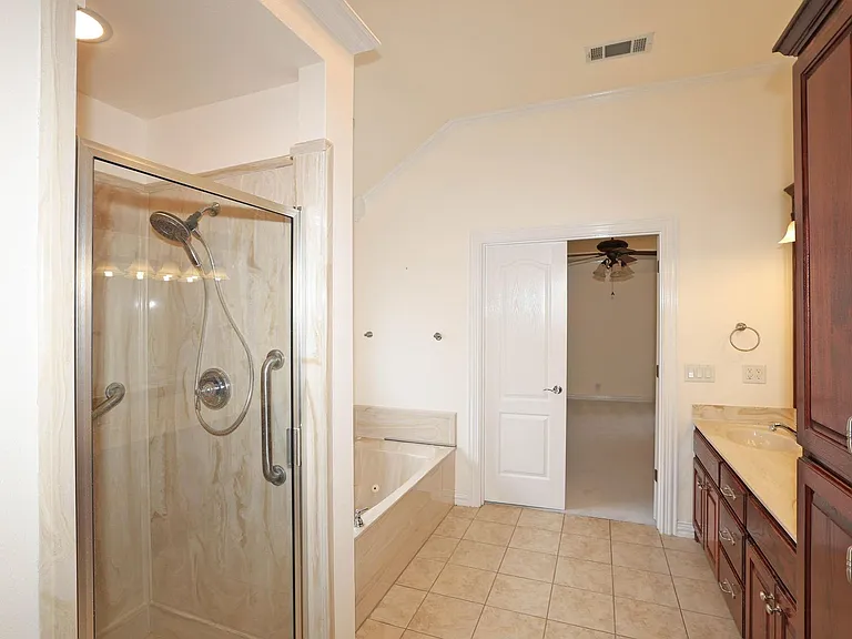 6802 Thunder Rd — Photo 23