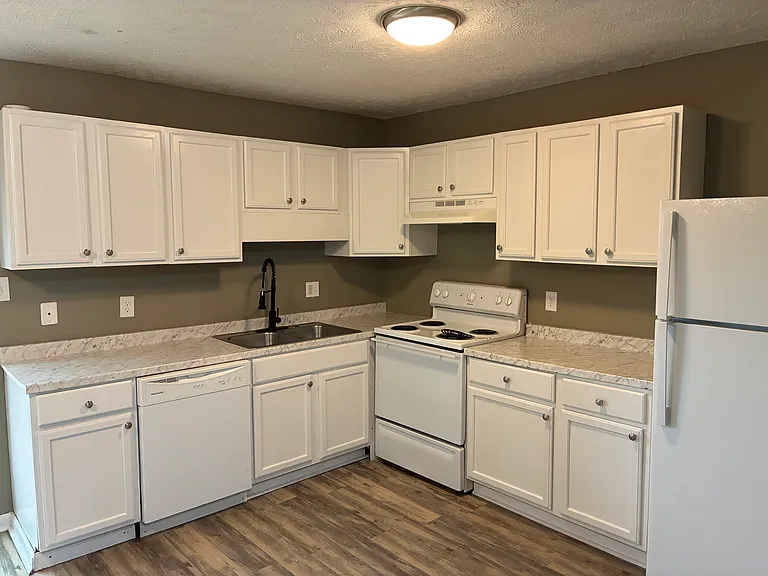 5882 Aftonshire Dr — Photo 5
