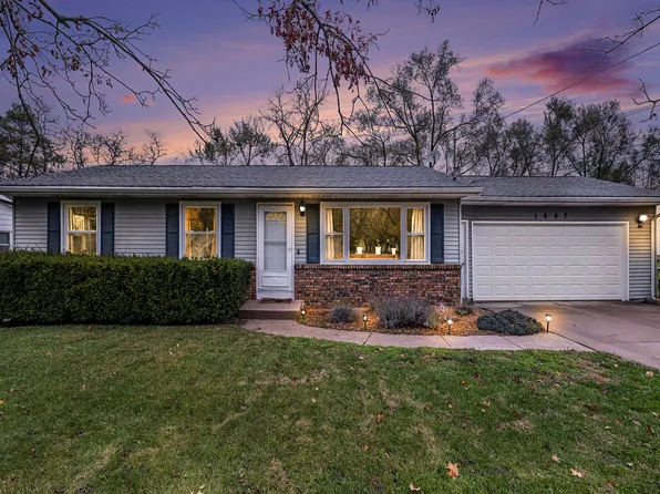 1497 E G Ave, Kalamazoo, MI 49004