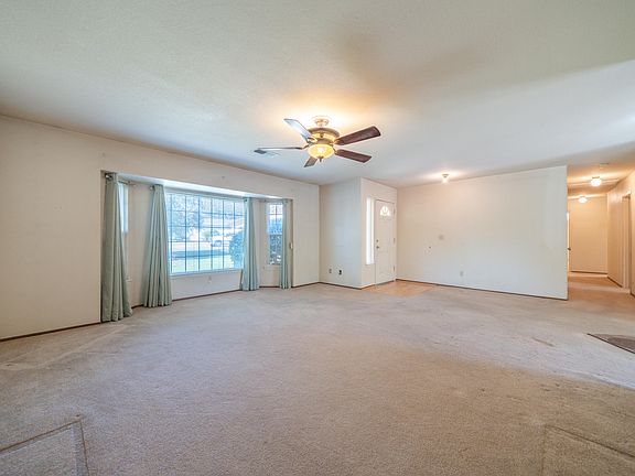 5th image of 3697 Wolverine Dr