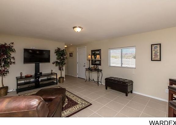 3rd image of 5845 Reef Blvd
