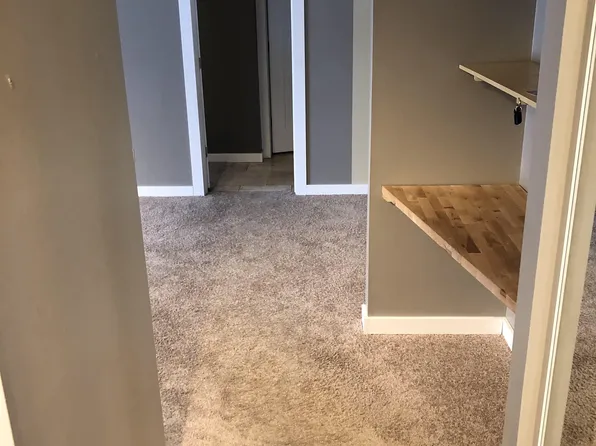 815 Smetana Rd, Hopkins, MN